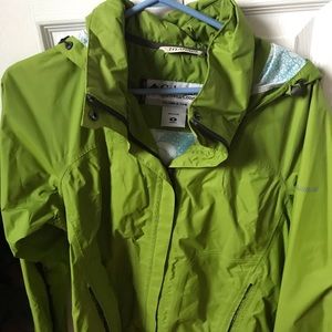 Ladies Columbia windbreaker
